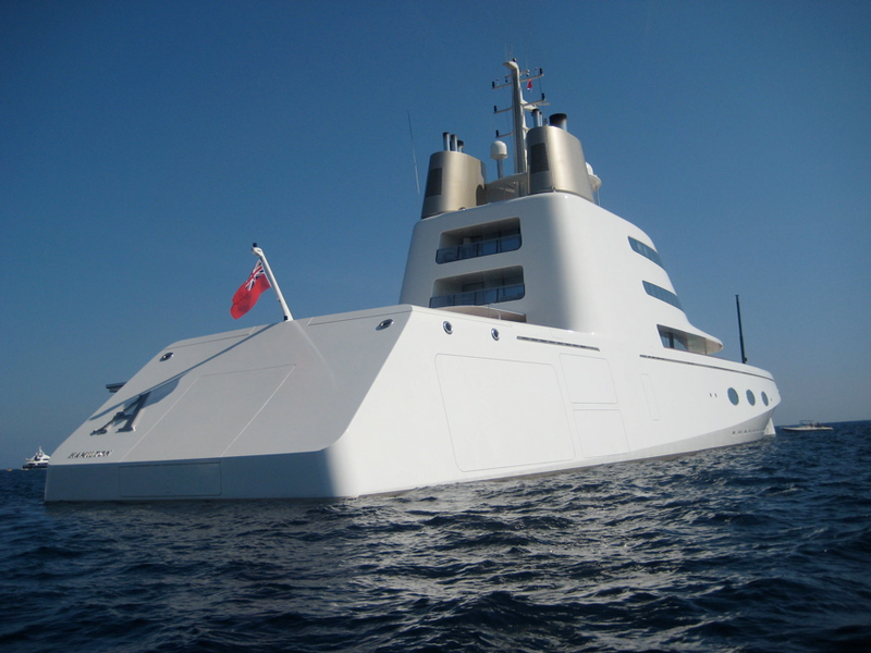 Illustration for article titled Giga-Yacht A Probably Is Spectra's Mobile Headquarters